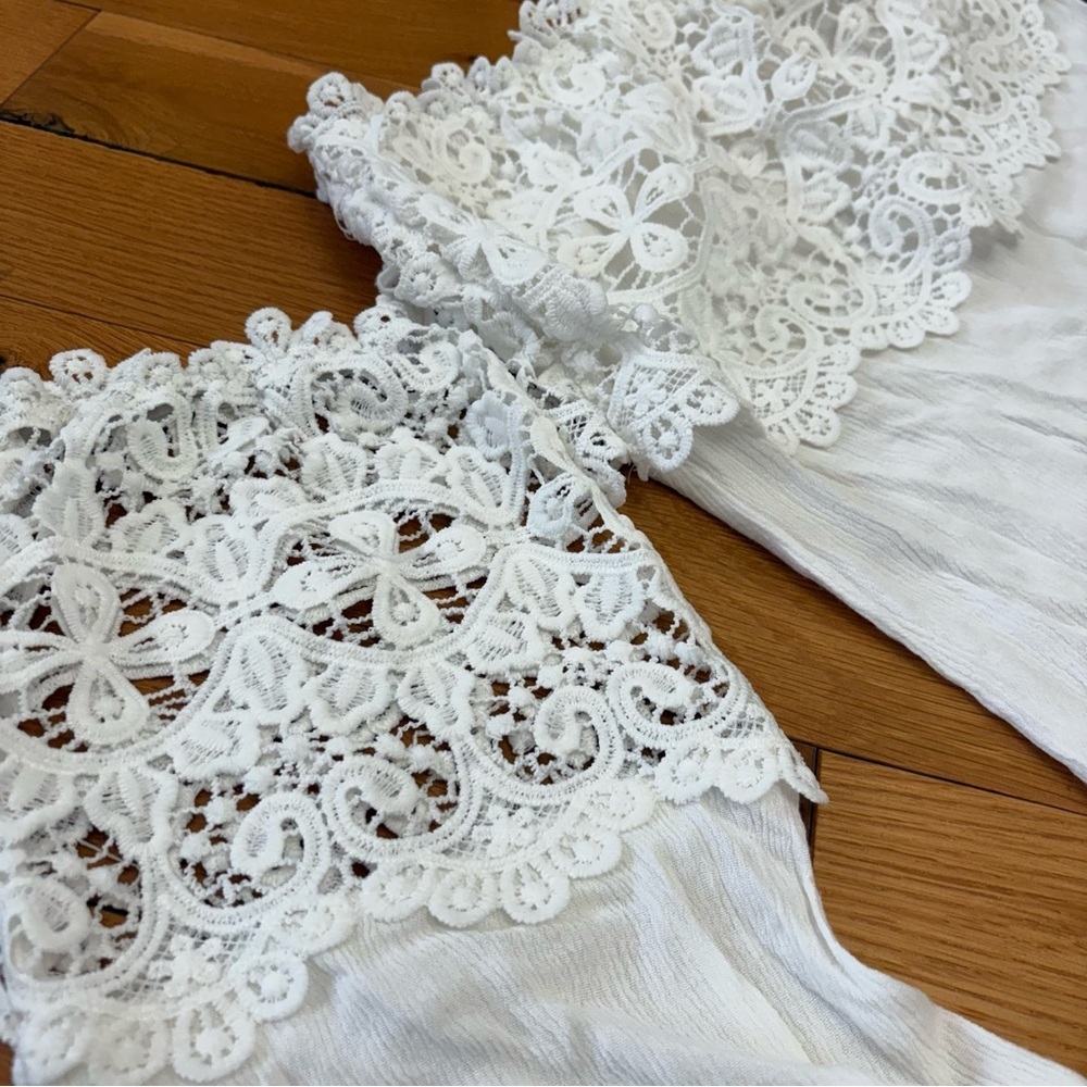 Onetheland White Peasant Style Top Size Medium - Picture 2 of 5